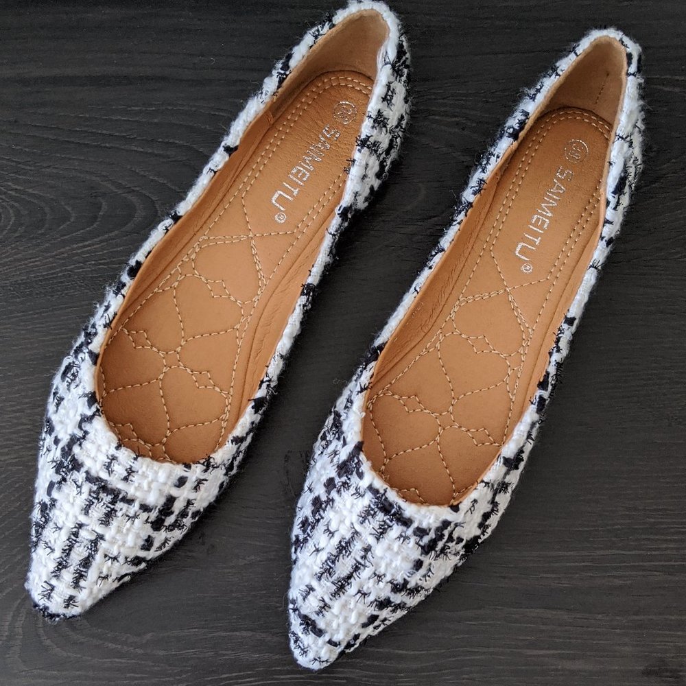 Meeshine Classic Blk/Whte Pointy Toe Ballet Flats